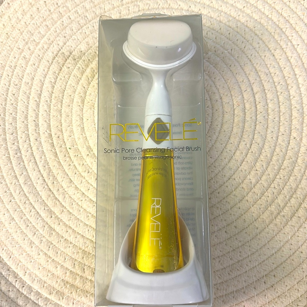 Revele Sonic Pare Cleansing Facial Brush